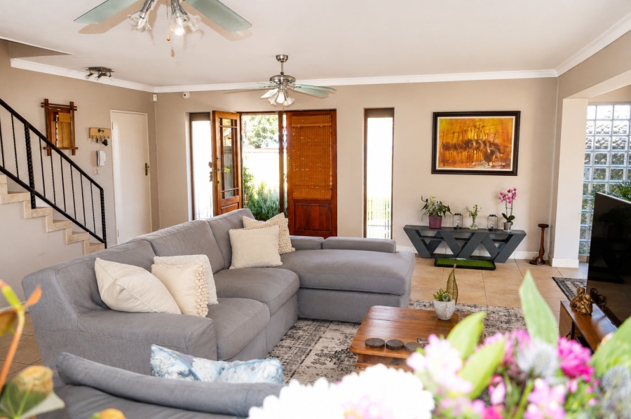3 Bedroom Property for Sale in Flamwood North West